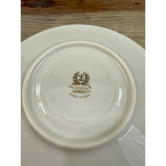 Vintage Lenox - Gramercy - Calla Lily 5-Piece Place Settings -.20 Pieces. - Picture 5 of 8